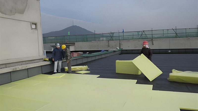 在成都地区，以下几家JS防水涂料施工公司具有较高的口碑和实力：